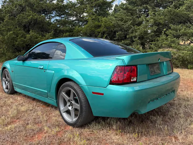 2001 Ford Mustang GT — photo 4 of 6