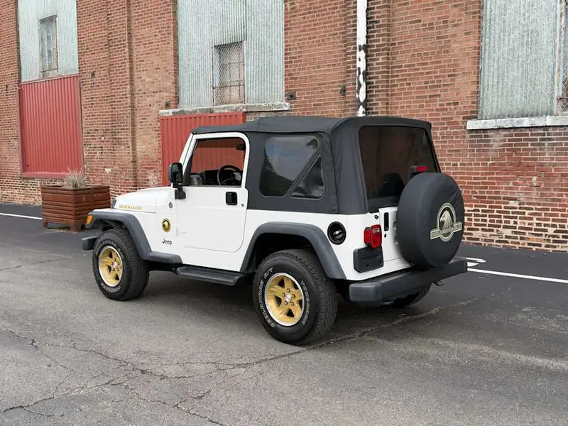 2006 Jeep Wrangler Golden Eagle — photo 3 of 8
