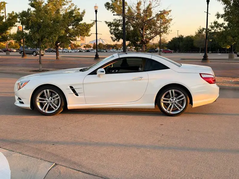 2015 Mercedes-Benz SL550 — photo 5 of 8