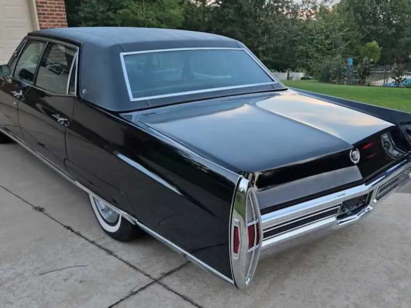 1968 Cadillac Fleetwood Brougham — photo 3 of 8