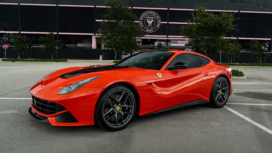 Rosso Dino 2014 Ferrari F12