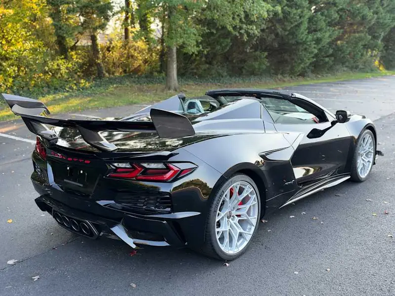 2027 Chevrolet Corvette ZR1 3LZ — photo 2 of 8