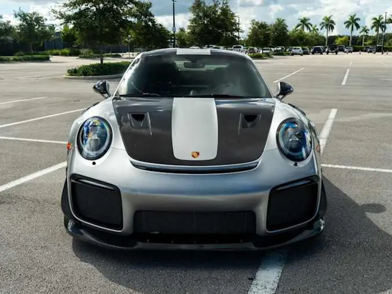 2018 Porsche 911 GT2 RS — photo 4 of 8