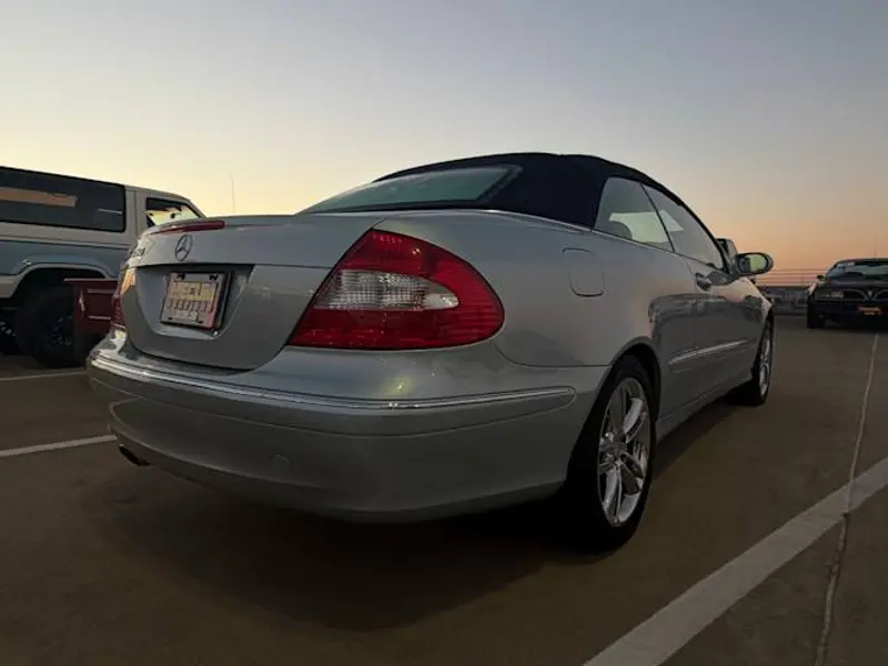 2008 Mercedes-Benz CLK350 — photo 2 of 8