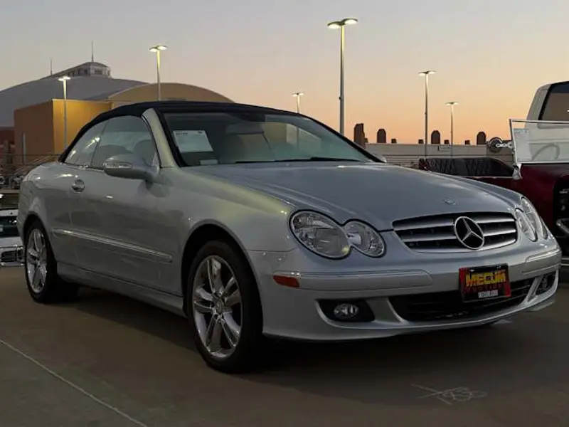 2008 Mercedes-Benz CLK350 — photo 1 of 8