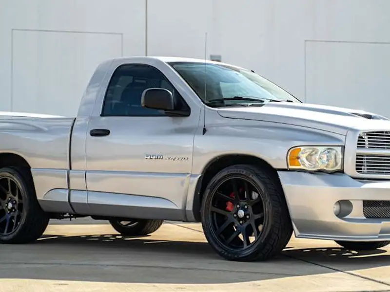 2005 Dodge Ram SRT-10 — photo 5 of 8