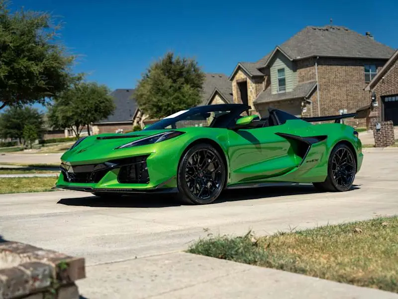 2027 Chevrolet Corvette ZR1X 3LZ — photo 6 of 8
