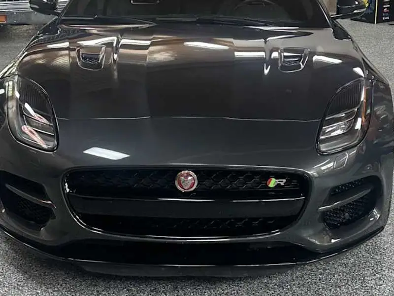 2020 Jaguar F Type R — photo 5 of 8
