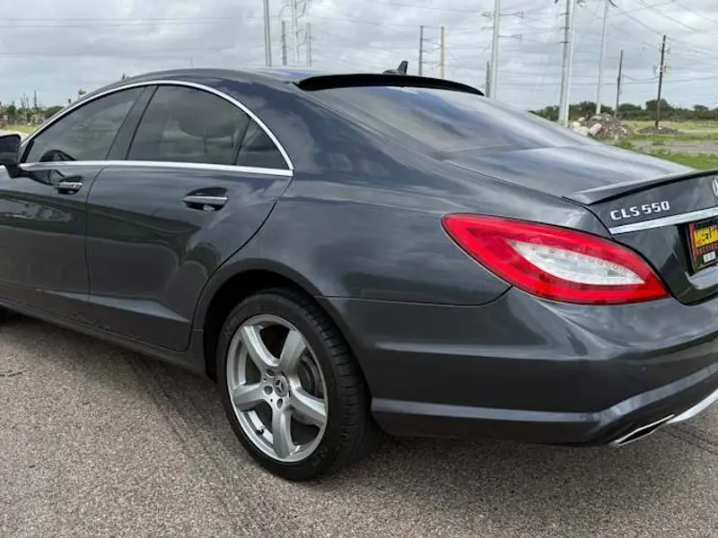 2013 Mercedes-Benz CLS550 — photo 3 of 8