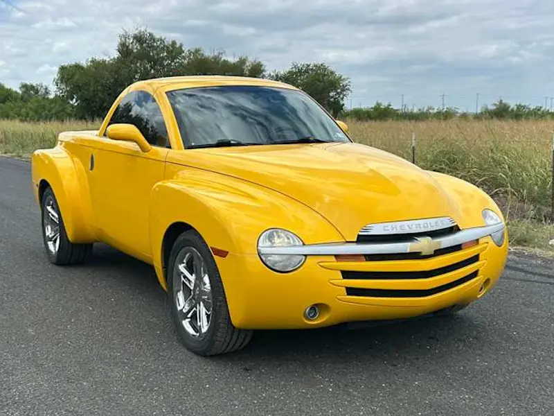 2005 Chevrolet SSR — photo 6 of 8