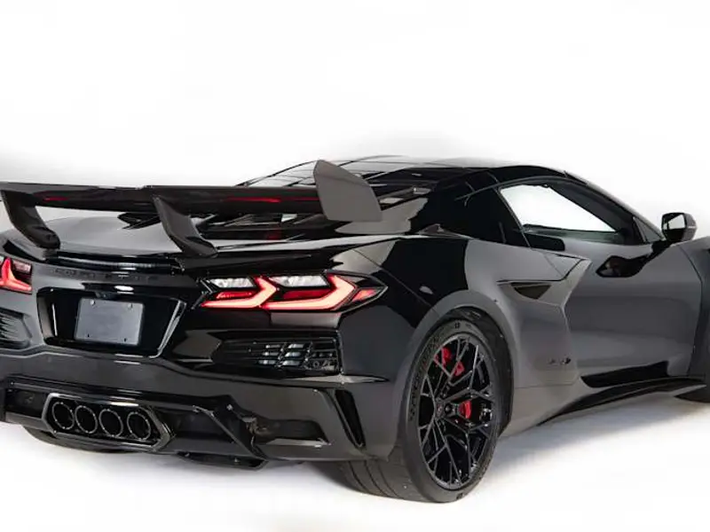2026 Chevrolet Corvette ZR1 3LZ — photo 3 of 8