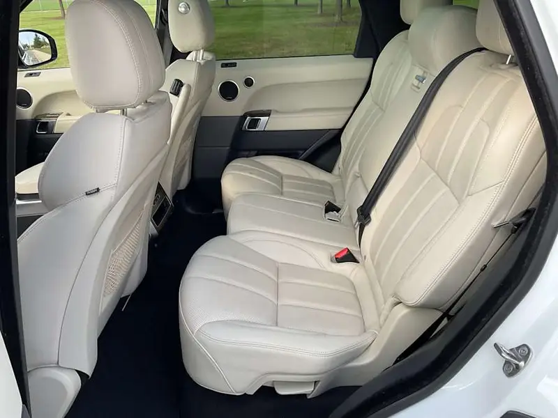 2017 Land Rover Range Rover Sport HSE — photo 5 of 8