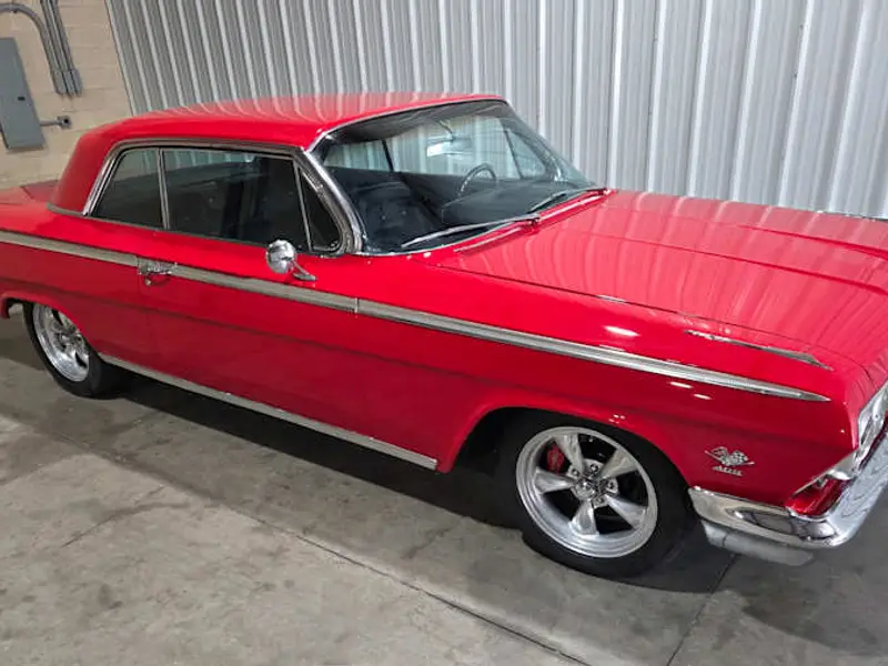 1962 Chevrolet Impala SS Custom — photo 1 of 8