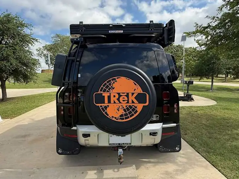2023 Land Rover Defender 110 S Trek Edition — photo 5 of 8