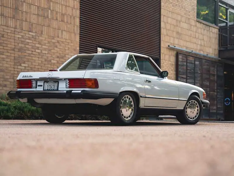 1988 Mercedes-Benz 560SL — photo 3 of 8