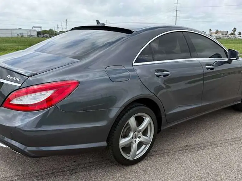 2013 Mercedes-Benz CLS550 — photo 2 of 8