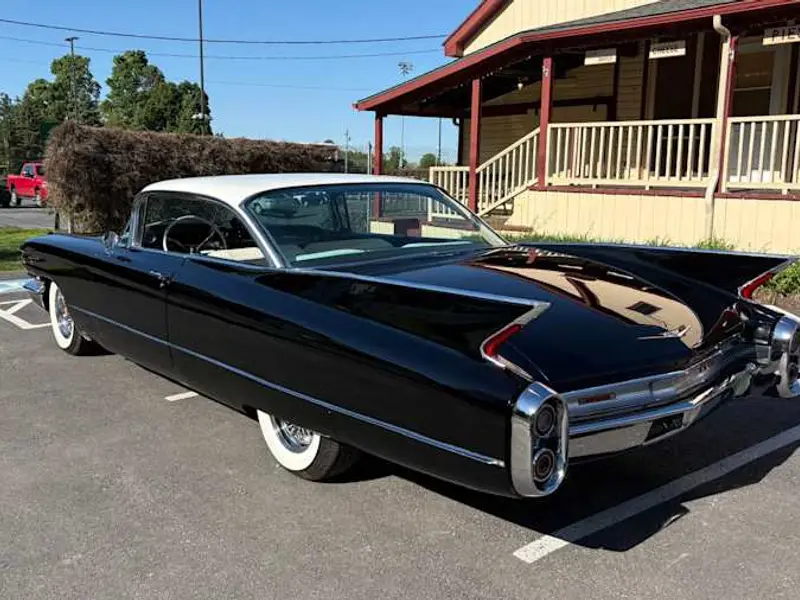 1960 Cadillac Series 62 DeVille — photo 7 of 8