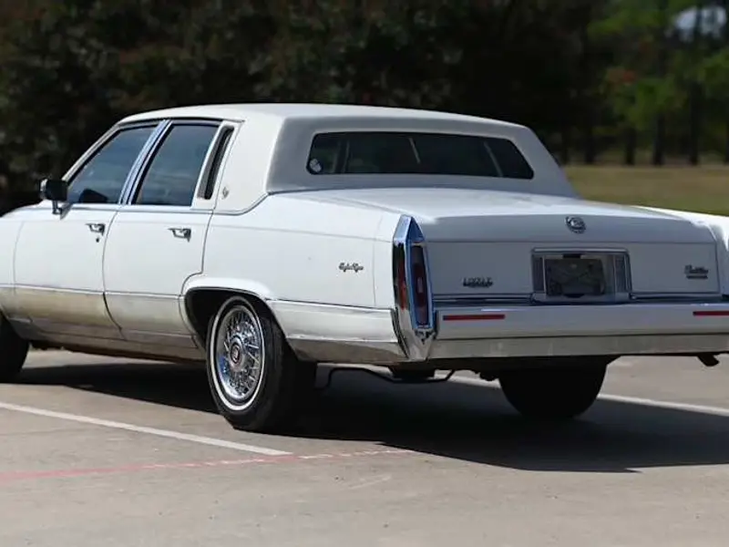 1991 Cadillac Brougham d'Elegance — photo 7 of 8