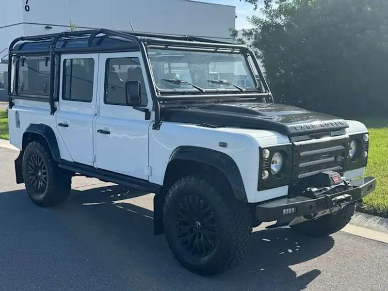 1985 Land Rover Defender — photo 6 of 8