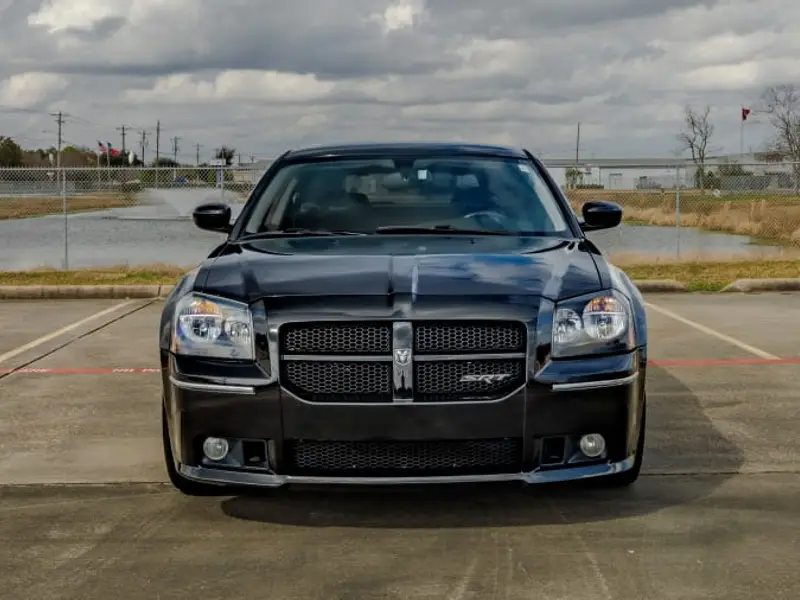 2007 Dodge Magnum SRT-8 — photo 4 of 8