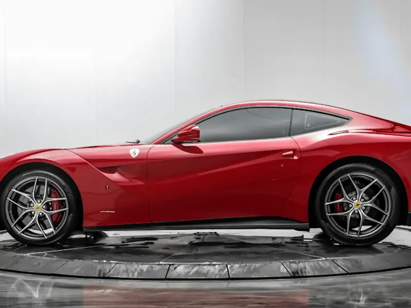 2015 Ferrari F12 Berlinetta — photo 2 of 8