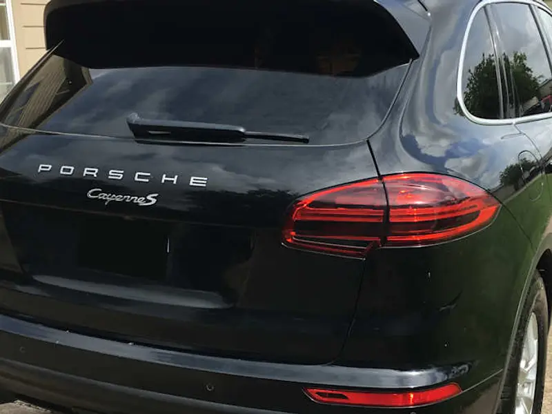 2016 Porsche Cayenne — photo 8 of 8