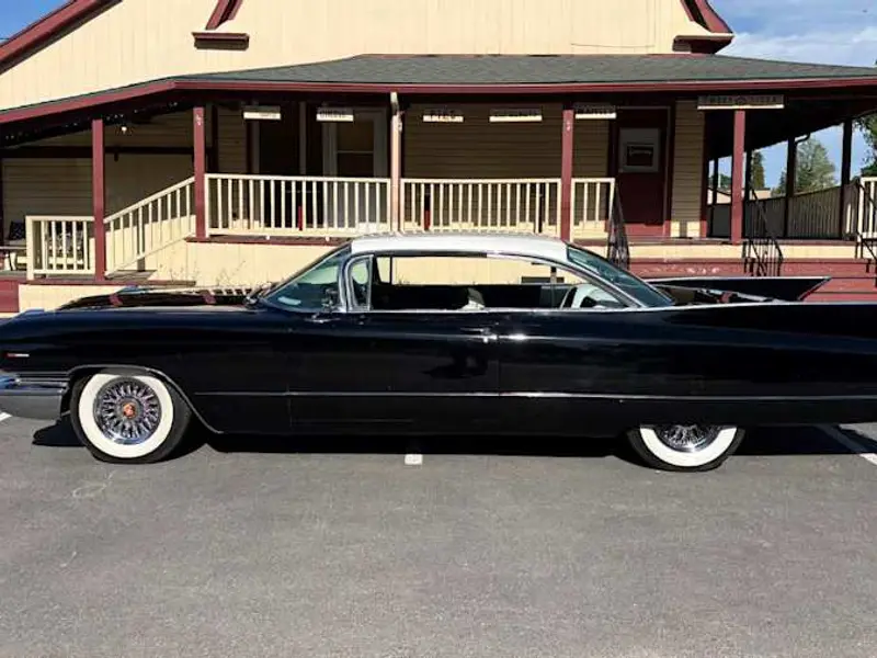 1960 Cadillac Series 62 DeVille — photo 2 of 8