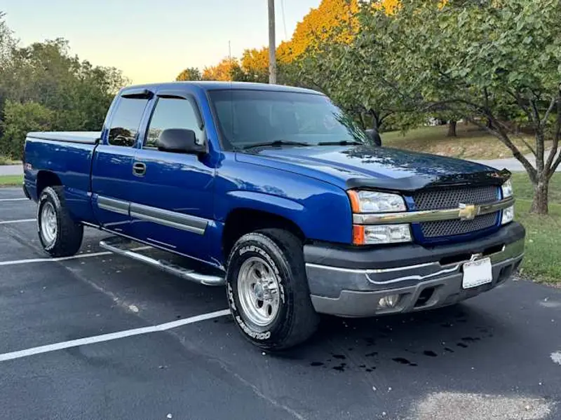2003 Chevrolet Silverado LT — photo 4 of 8