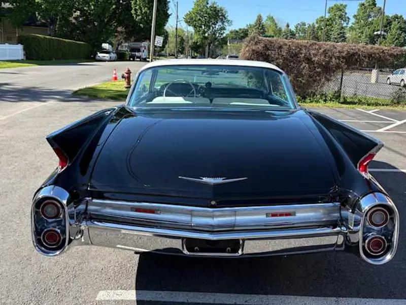 1960 Cadillac Series 62 DeVille — photo 5 of 8
