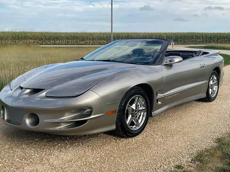 2002 Pontiac Trans Am — photo 1 of 8