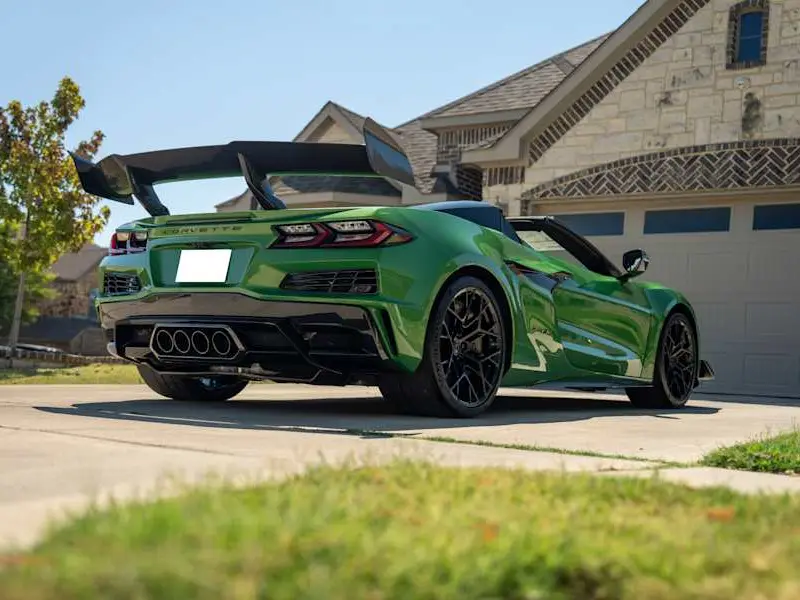 2027 Chevrolet Corvette ZR1X 3LZ — photo 3 of 8
