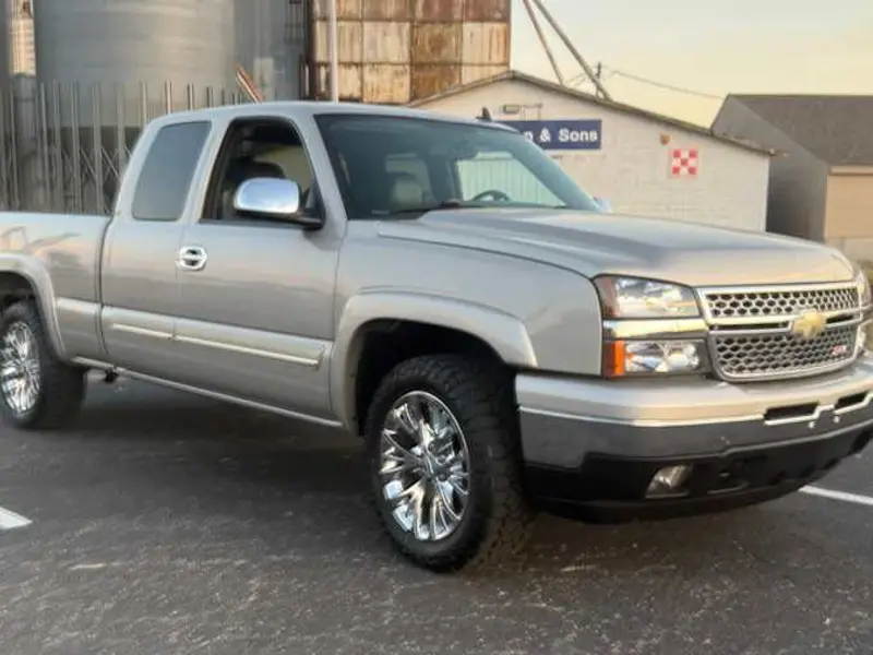 2006 Chevrolet Silverado 1500 — photo 3 of 8