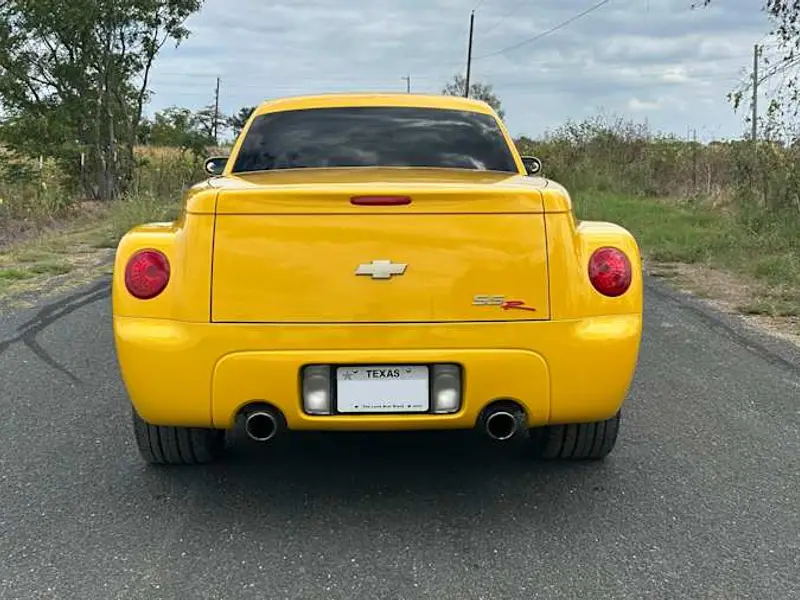 2005 Chevrolet SSR — photo 5 of 8