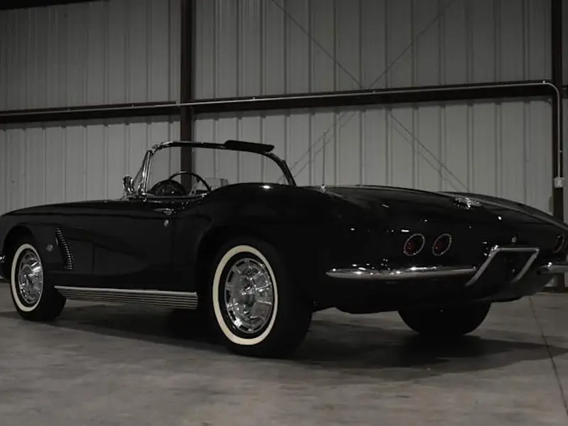 1962 Chevrolet Corvette — photo 2 of 8