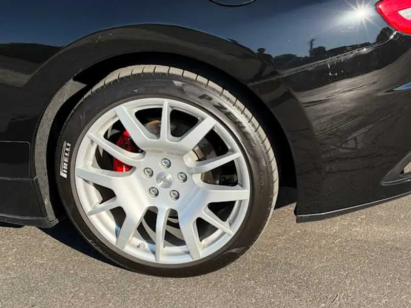 2009 Maserati Granturismo S — photo 5 of 8