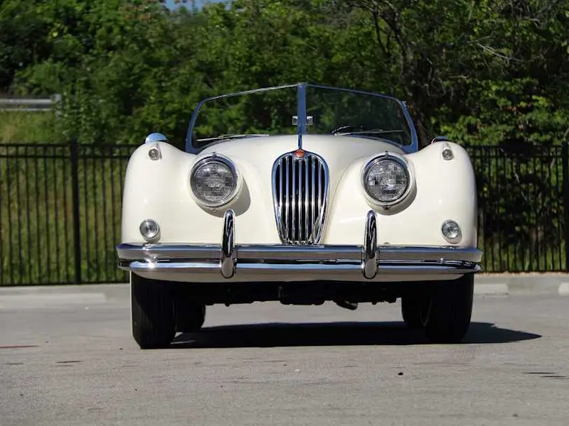 1956 Jaguar XK140 — photo 4 of 8