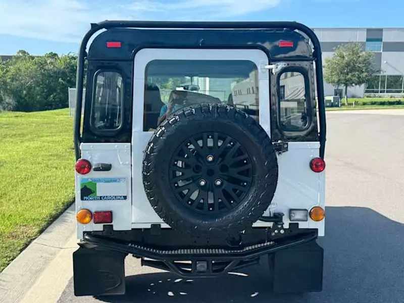 1985 Land Rover Defender — photo 5 of 8
