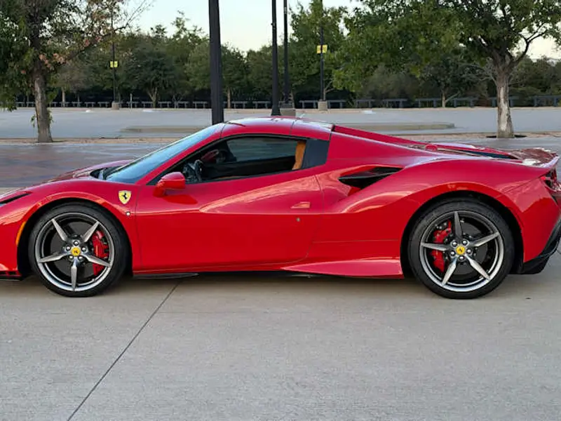 2021 Ferrari F8 Spider — photo 5 of 8