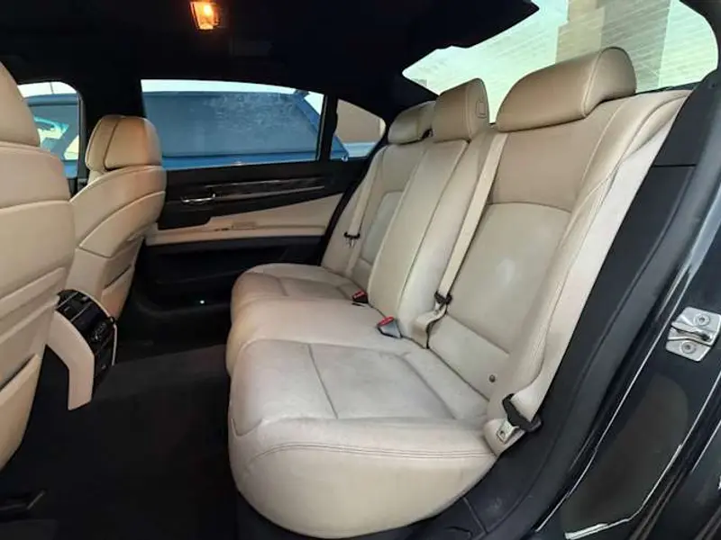 2012 BMW 750LI — photo 7 of 8