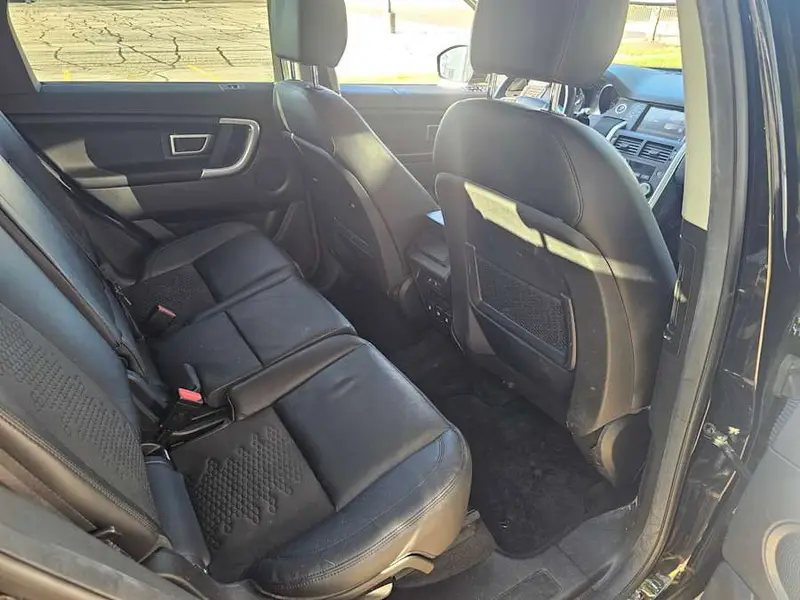 2019 Land Rover Discovery Sport SE — photo 6 of 8