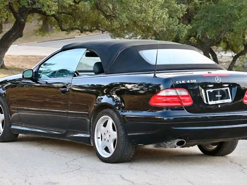 2001 Mercedes-Benz CLK430 — photo 2 of 8