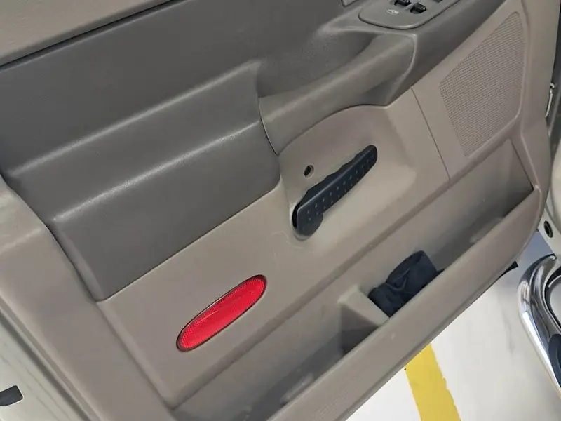 2008 Dodge Ram 1500 — photo 7 of 8
