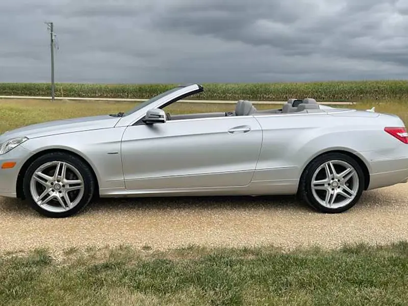 2012 Mercedes-Benz E350 — photo 2 of 8
