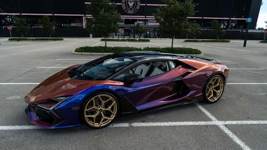 Blu Hal 2025 Lamborghini Revuelto