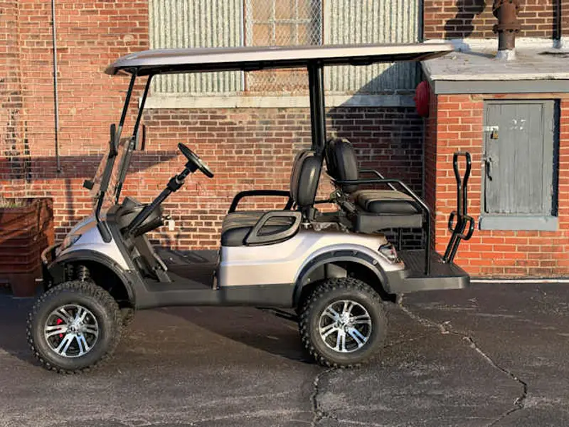 2022 Icon i40L — photo 2 of 7
