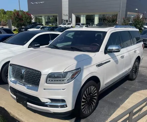 A 2018 Lincoln Navigator SUV