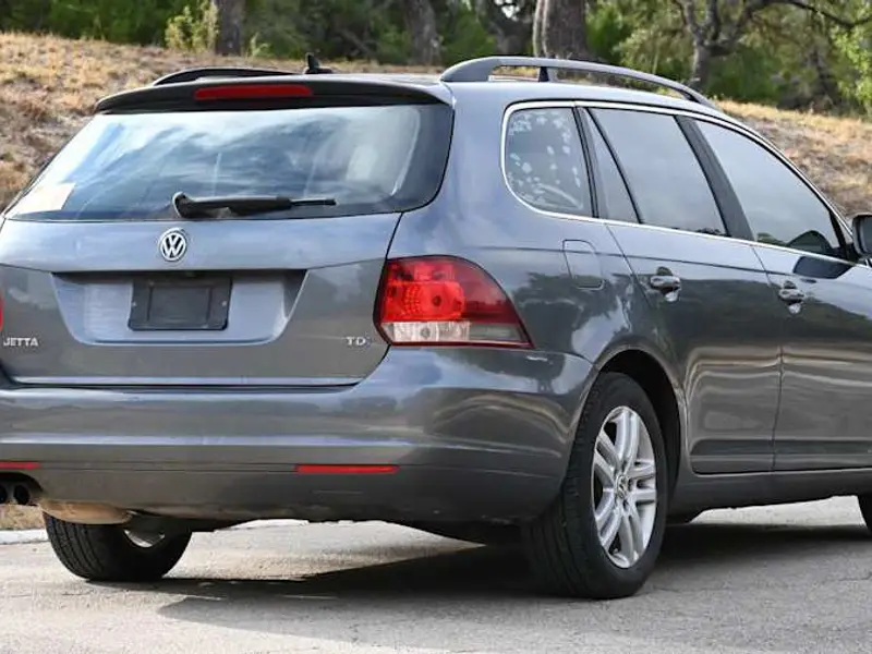 2014 Volkswagen Jetta SportWagen TDI — photo 2 of 8