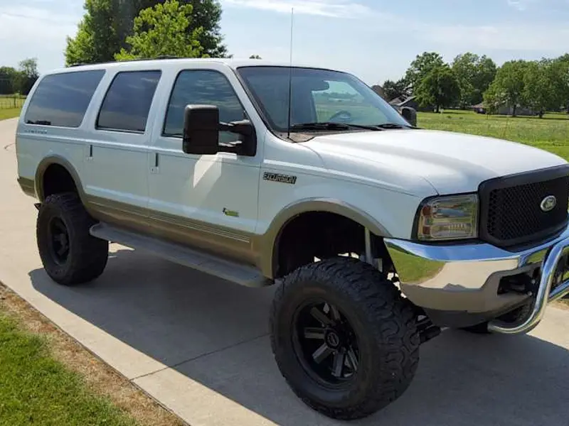 2000 Ford Excursion Limited — photo 1 of 5