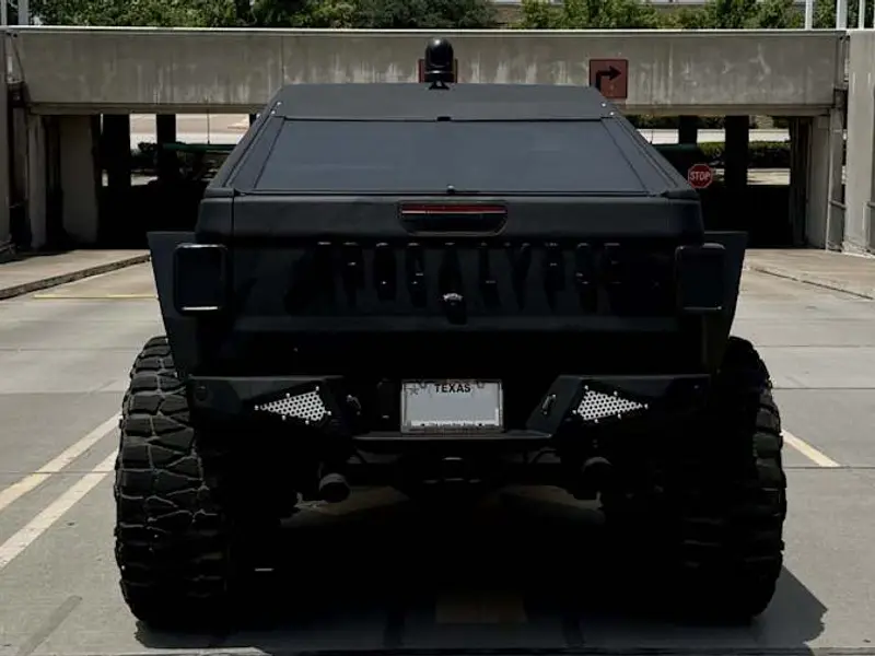2021 Jeep Gladiator Apocalypse Hellfire 6x6 — photo 4 of 8