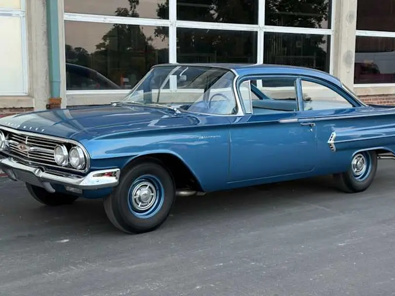 1960 Chevrolet Biscayne — photo 1 of 8